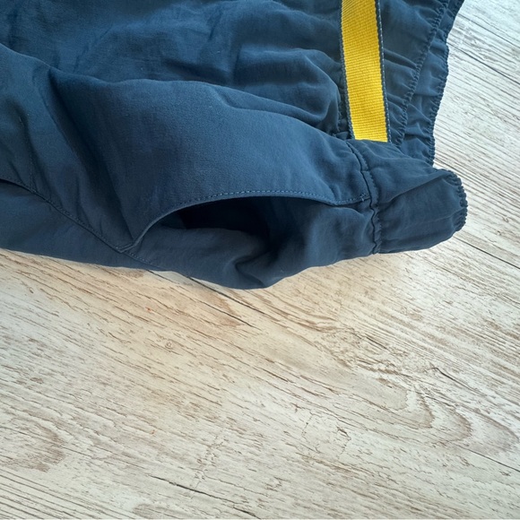 The North Face Nylon River Shorts with Belt Dark Blue M - Picture 5 of 13